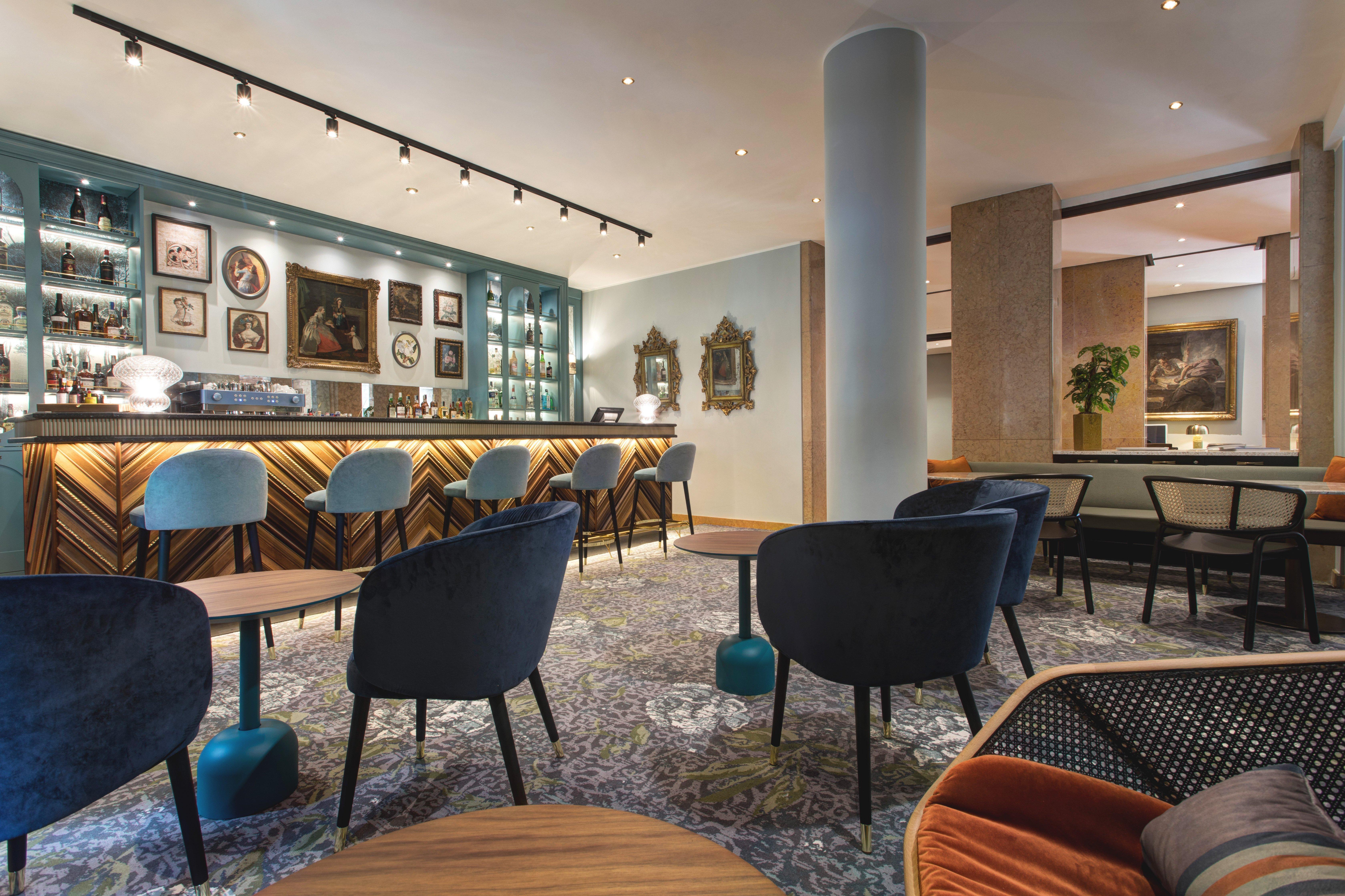 Indigo - Grand Des Arts Hotel 4*